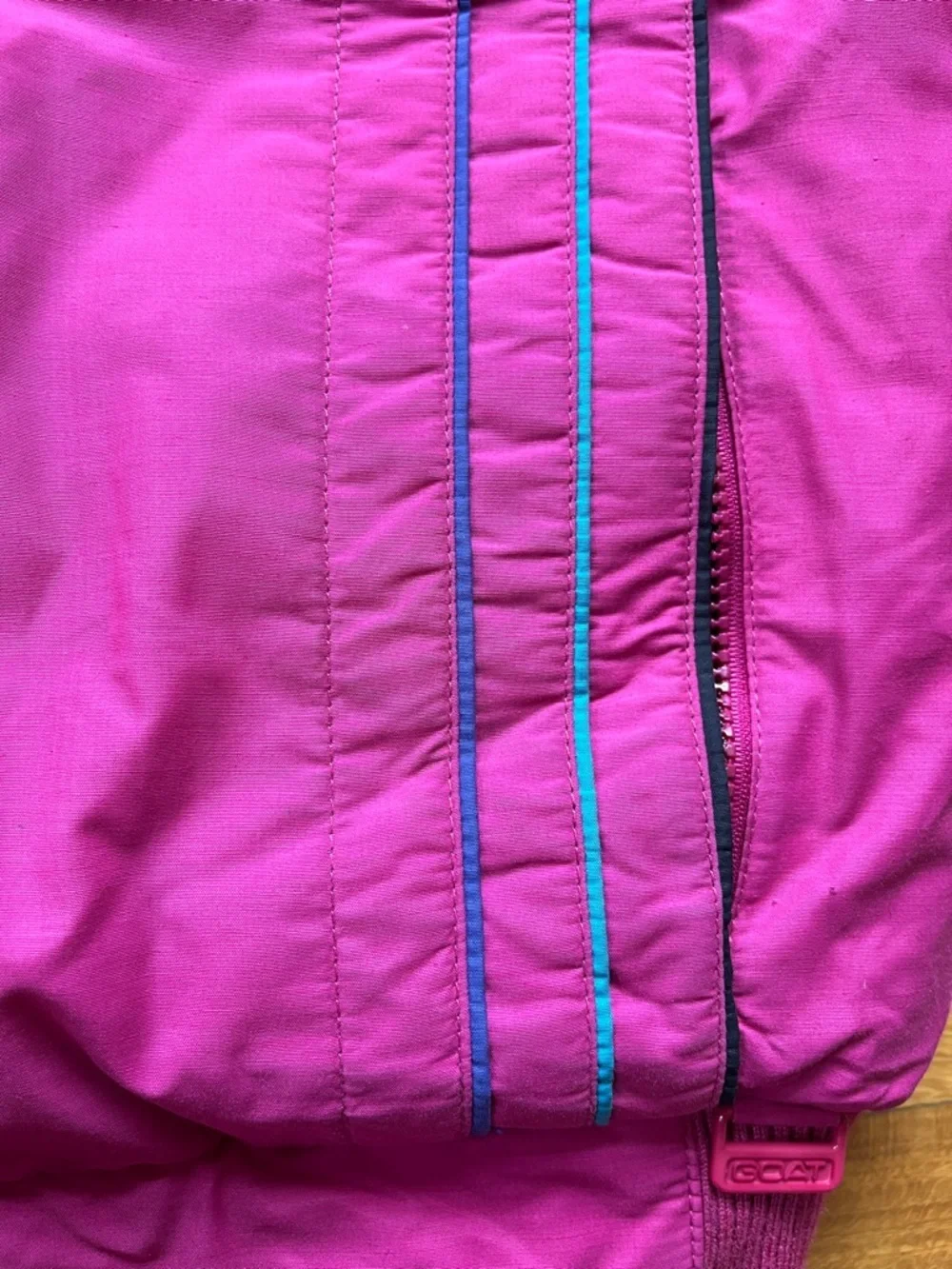 Vintage 80s retro duck down ski jacket bubble coat pink cropped M mountain goat
